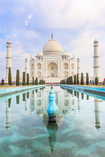 Top Tourist Destinations: The World's 10 Most Popular Attractions Revealed! Visiting 3 is considered passing, while visiting all of them makes you a true travel expert.