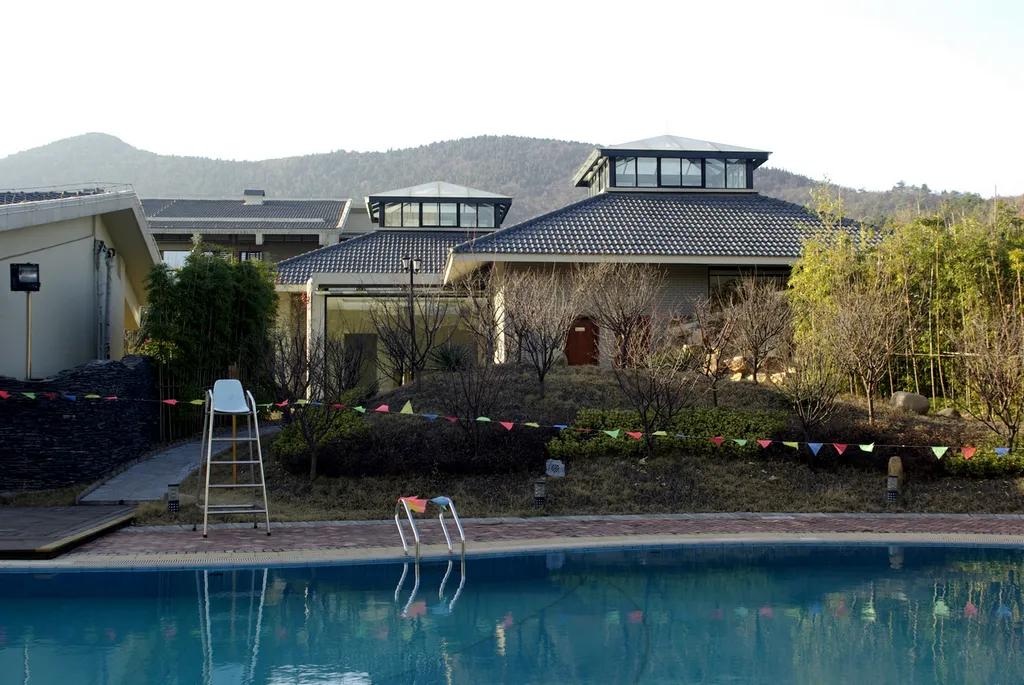 Hot Spring Travel Guide: Tangshan Hot Spring Tourist Resort