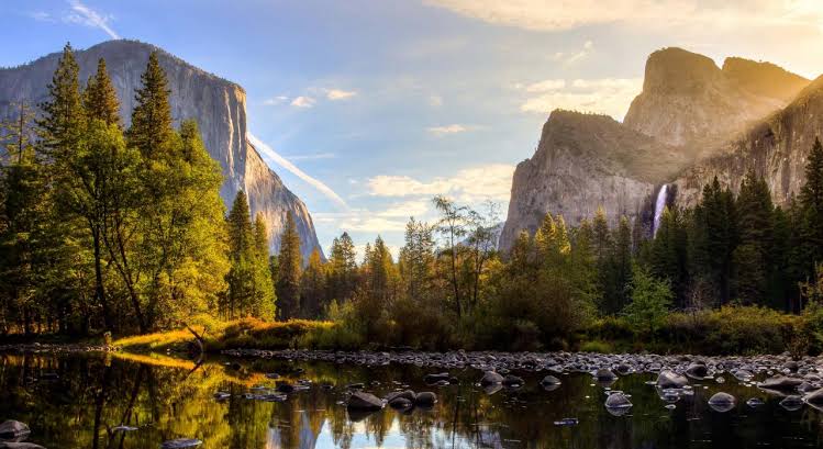 Famous US Attractions: The Top 10 Must-Visit Places in America - you can't say you've truly been to America without visiting these!