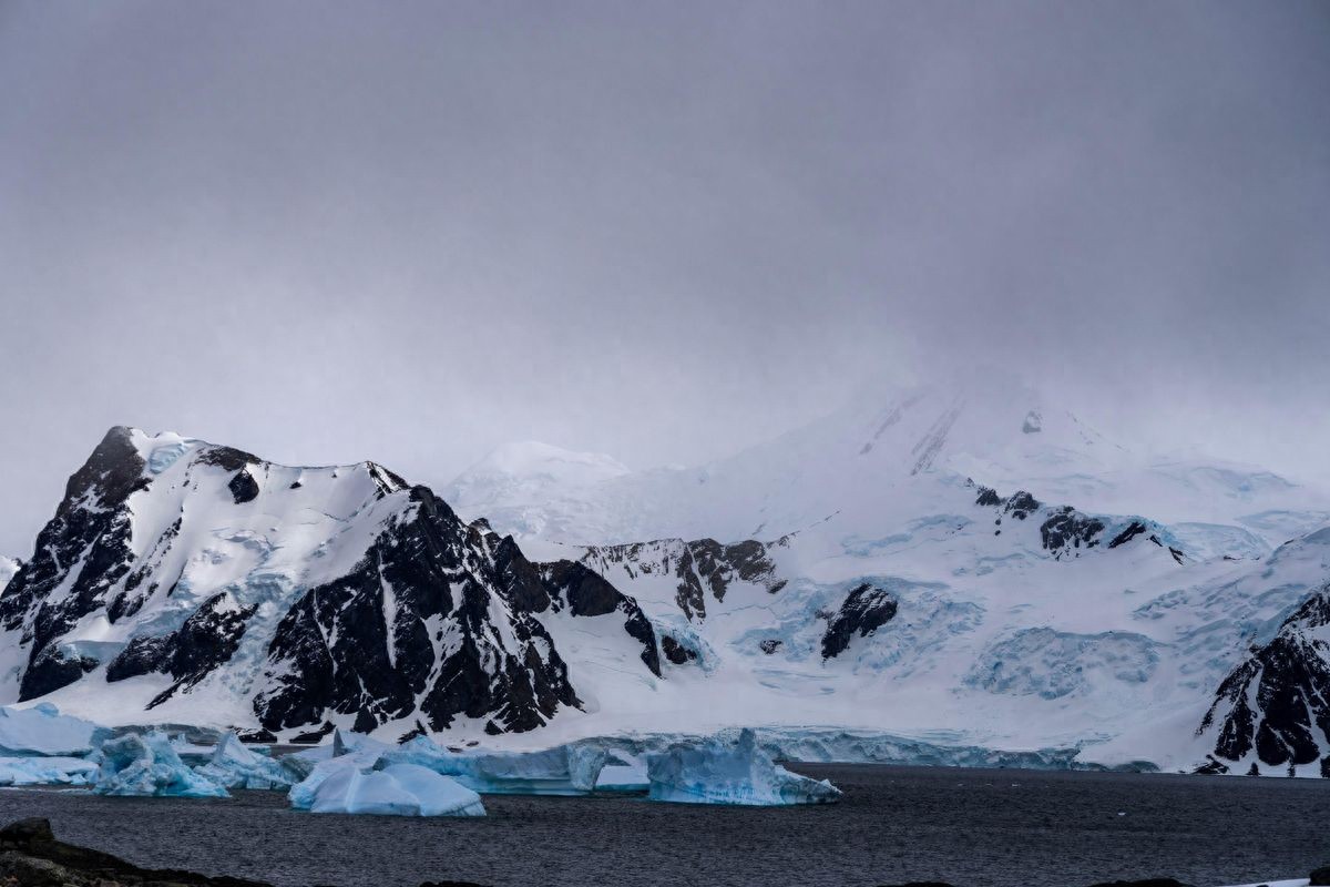 Vacation Destination Recommendations: 10 Most Remote Vacation Destinations in the World with Few Crowds and Stunning Scenery!