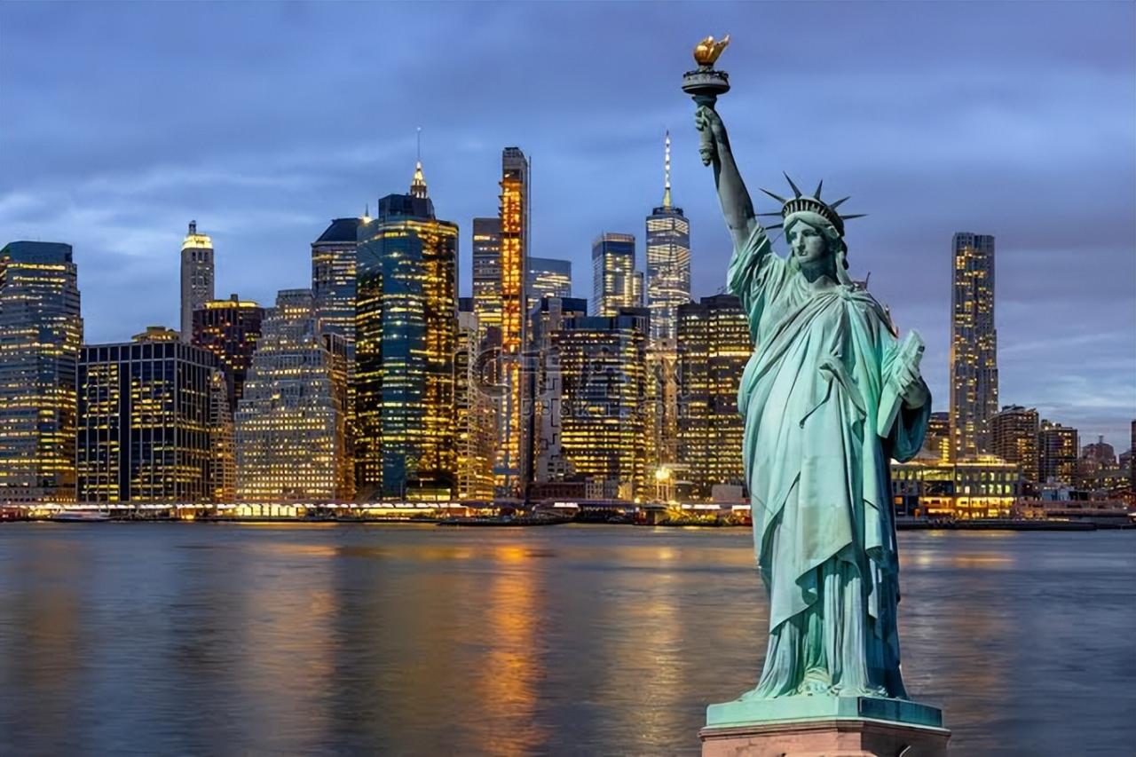 Famous US Attractions: The Top 10 Must-Visit Places in America - you can't say you've truly been to America without visiting these!
