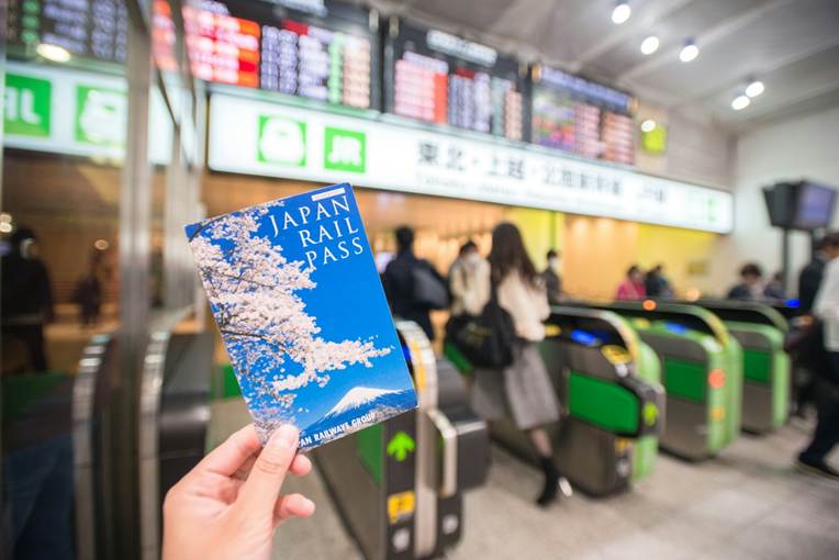 2025 Japan Travel Guide: 16 Money-Saving Strategies for in-depth Travel to Japan