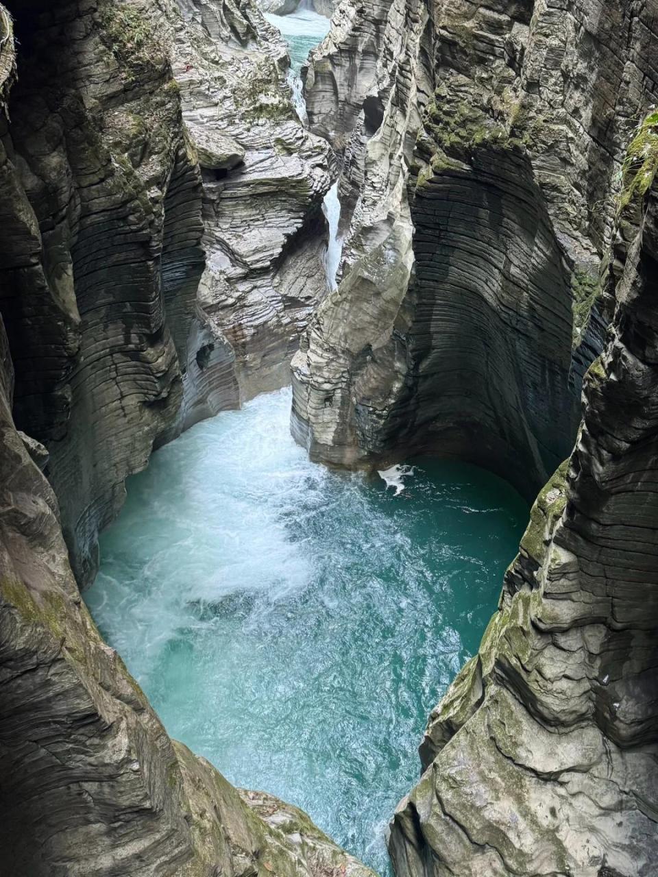 Tropical Islands: The 6 Most Beautiful Islands in the World, 2 of Which Are in China
