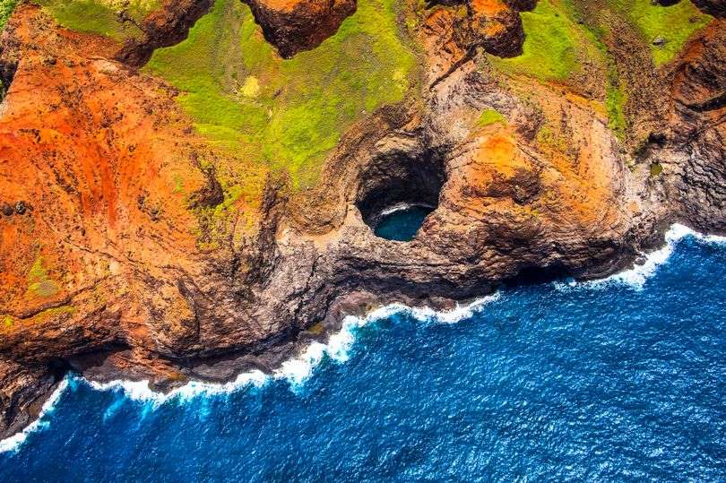 Hawaii Travel Vacation Guide 2025:10 Beautiful Places You Should Not Miss