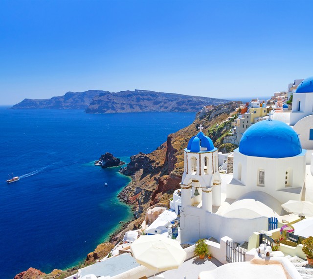 Top Tourist Destinations: The World's 10 Most Popular Attractions Revealed! Visiting 3 is considered passing, while visiting all of them makes you a true travel expert.