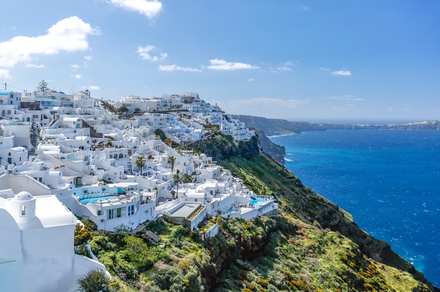 Top Tourist Destinations: The World's 10 Most Popular Attractions Revealed! Visiting 3 is considered passing, while visiting all of them makes you a true travel expert.
